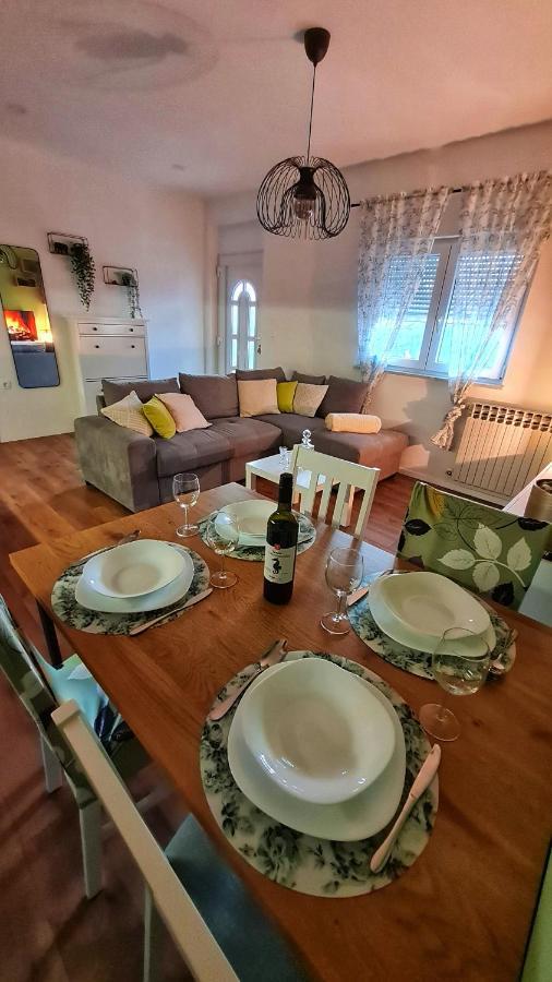 Apartman Noa Jusici Luaran gambar